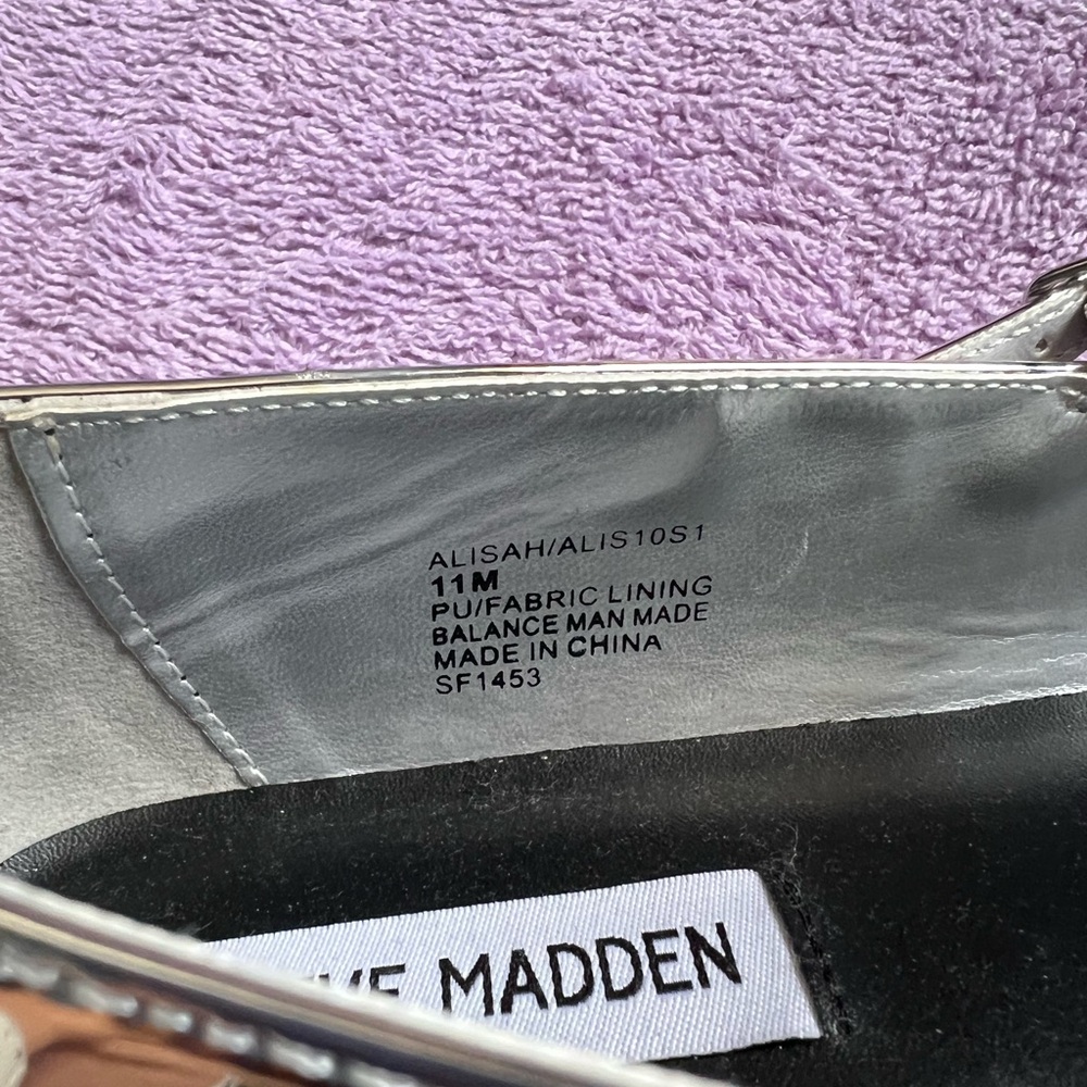 NWOT Steve Madden “ALISAH” Silver Mary Janes - Picture 5 of 5